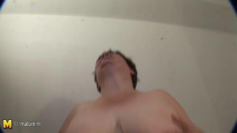 7047